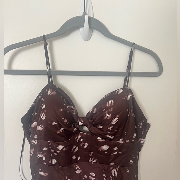 HELLO MOLLY Gimme Whiplash Midi Dress - Picture 3 of 10